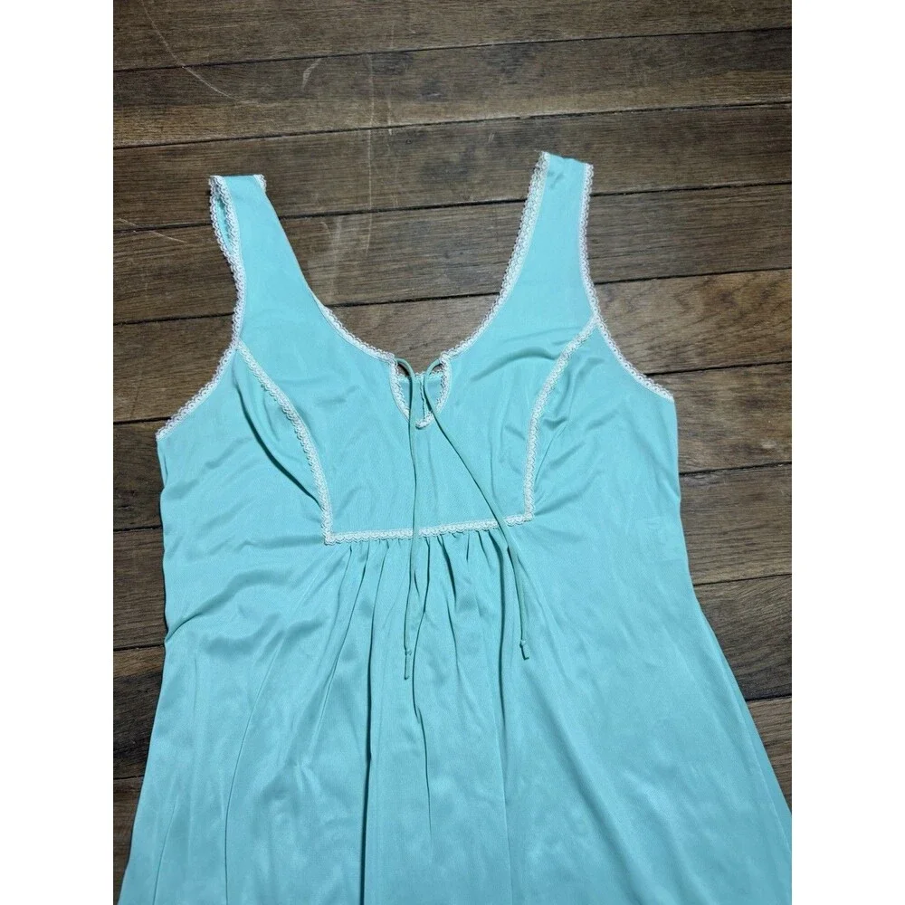VTG 70s Dutchess 'Individually Yours' US Made Teal Nightgown Coquette Lace M